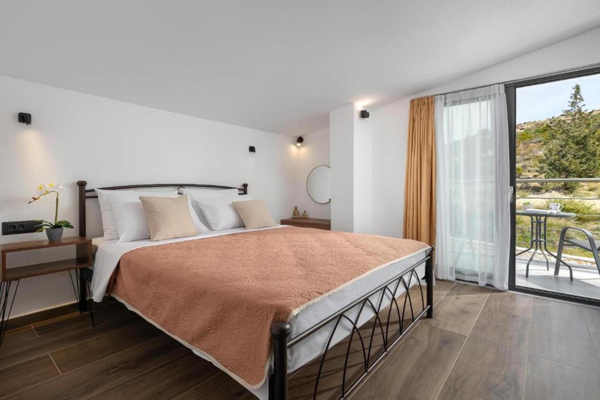 Aiora Luxury Villas Afantou Exteriör bild